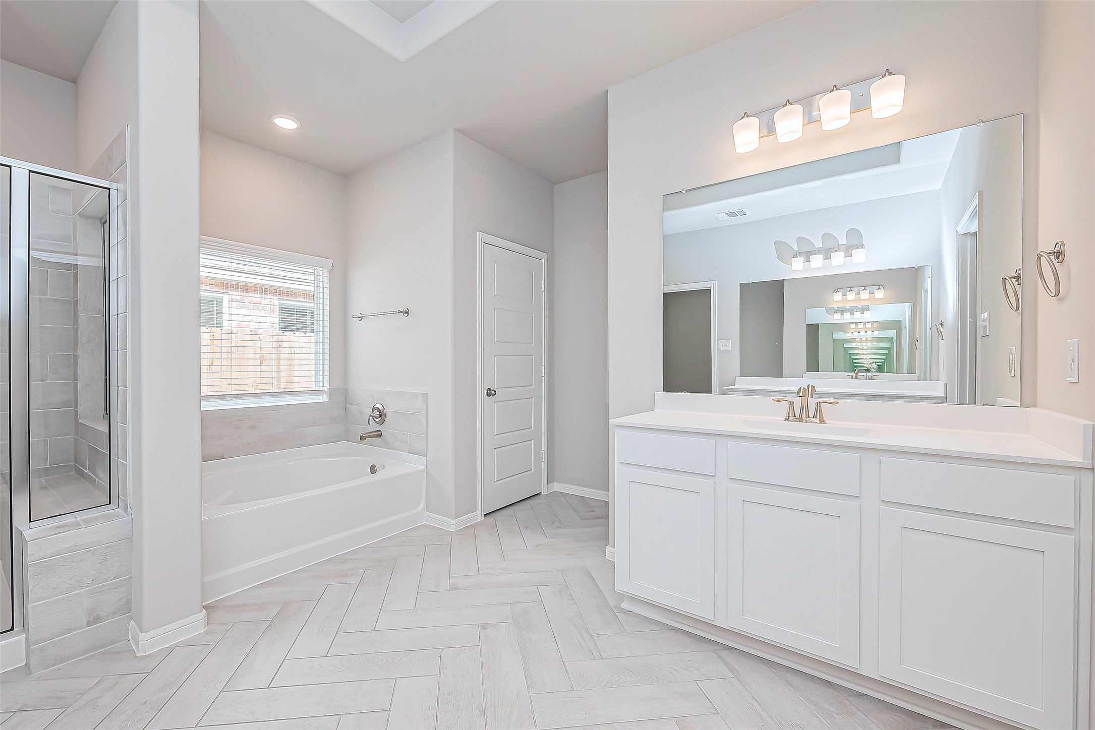 1335 Austin Colony Drive Angleton, TX 77515 - Photo 41 of 48 Gallery Image 41