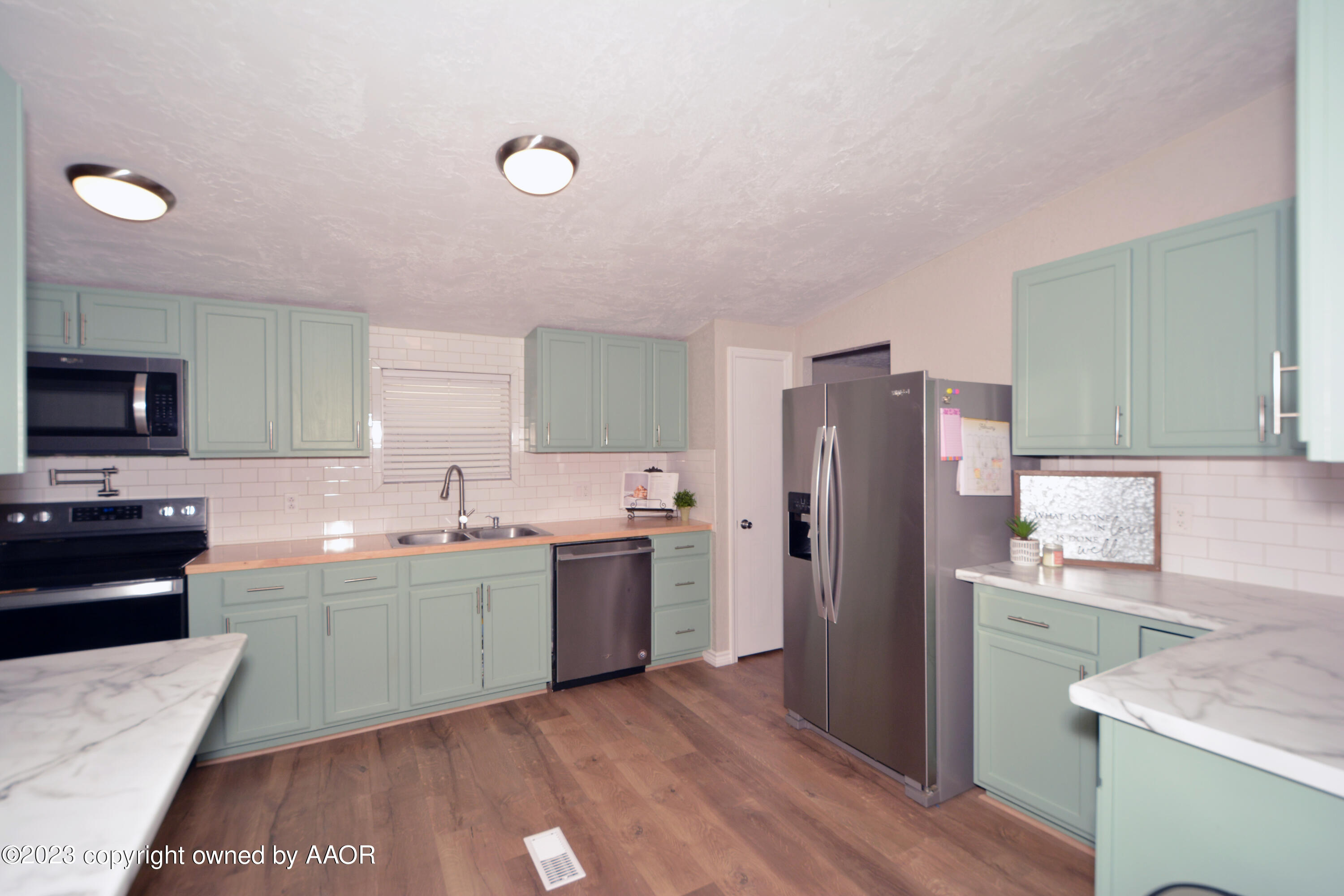 37320 Hope Road Happy, TX 79042 - Photo 6 of 29 5 Kitchen