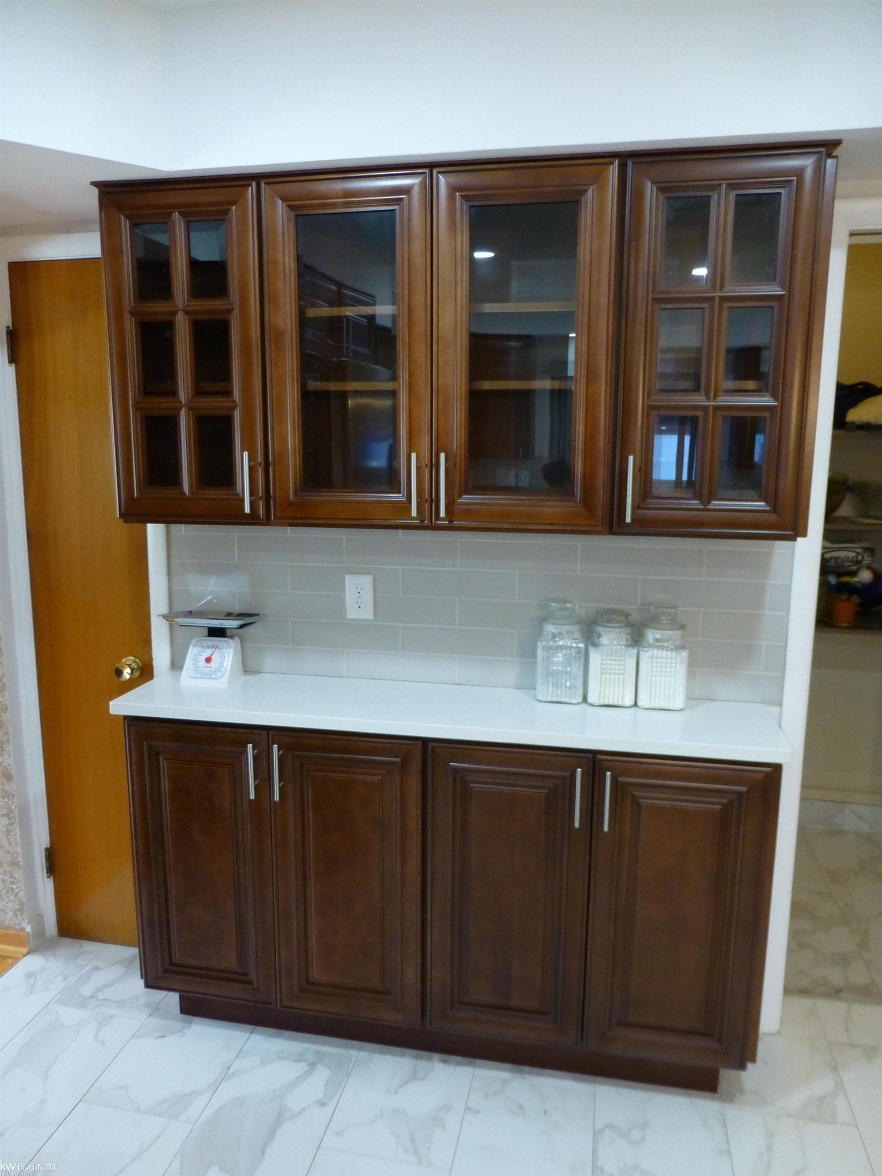 30029 Hayes Road Warren, MI 48088 - Photo 19 of 45 50124342-18.JPG