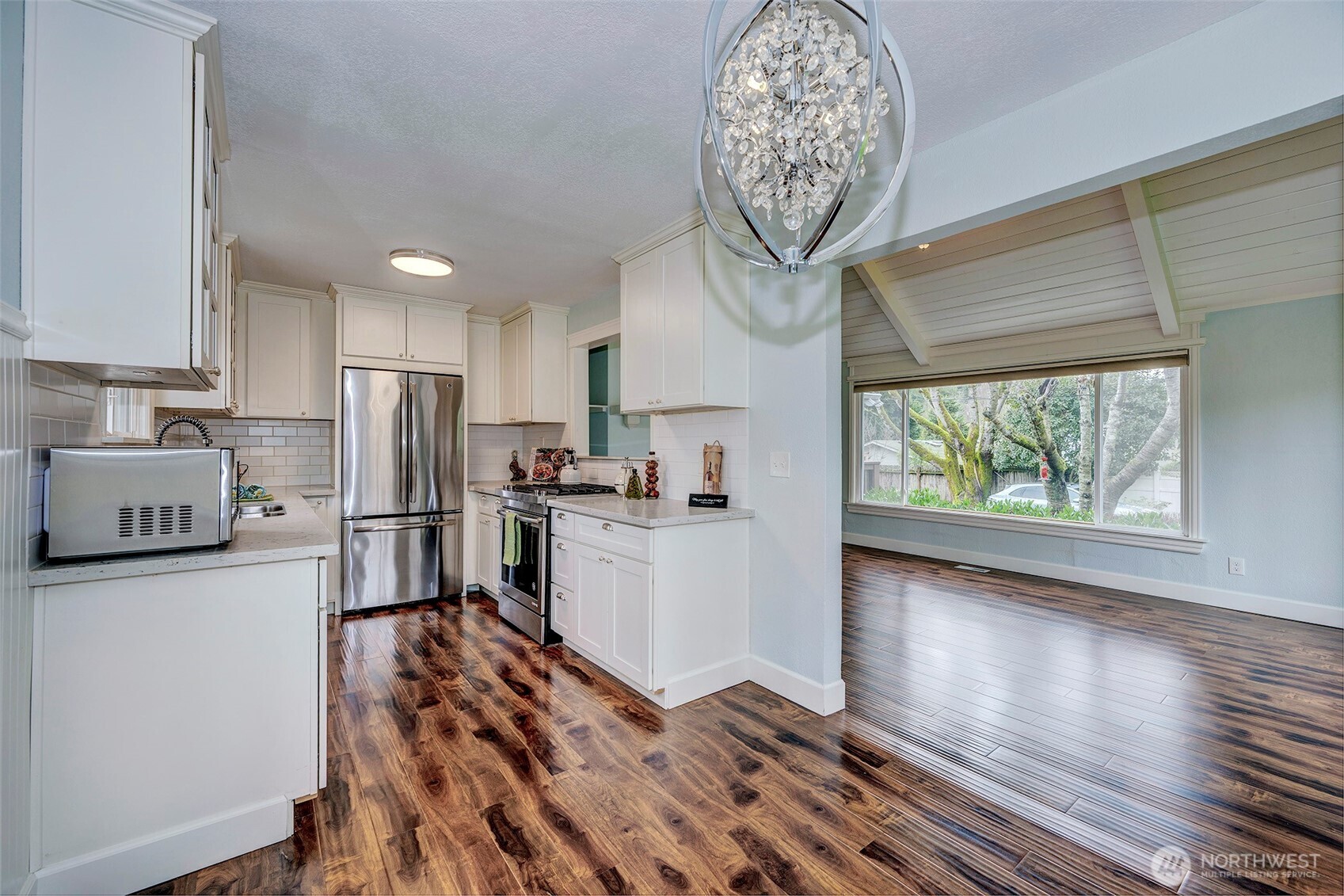 1209 Northeast 155th Street Shoreline, WA 98155 - Photo 4 of 26