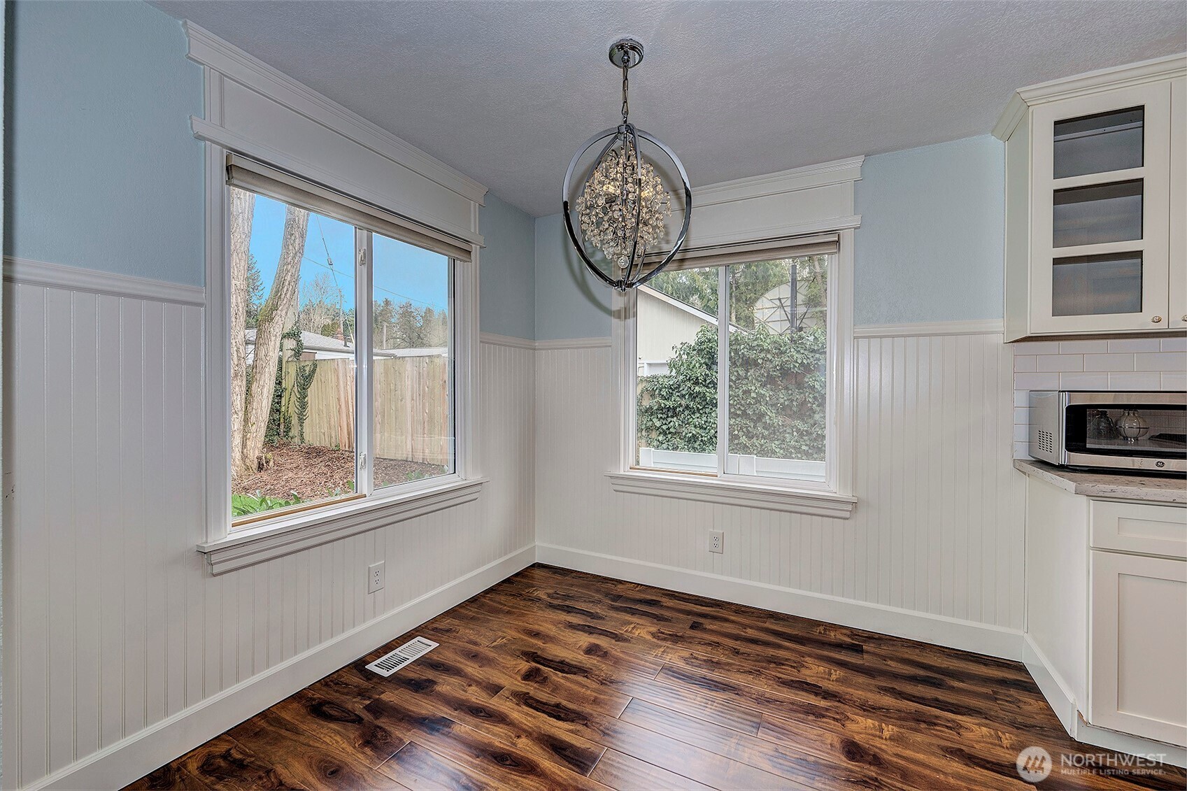 1209 Northeast 155th Street Shoreline, WA 98155 - Photo 6 of 26