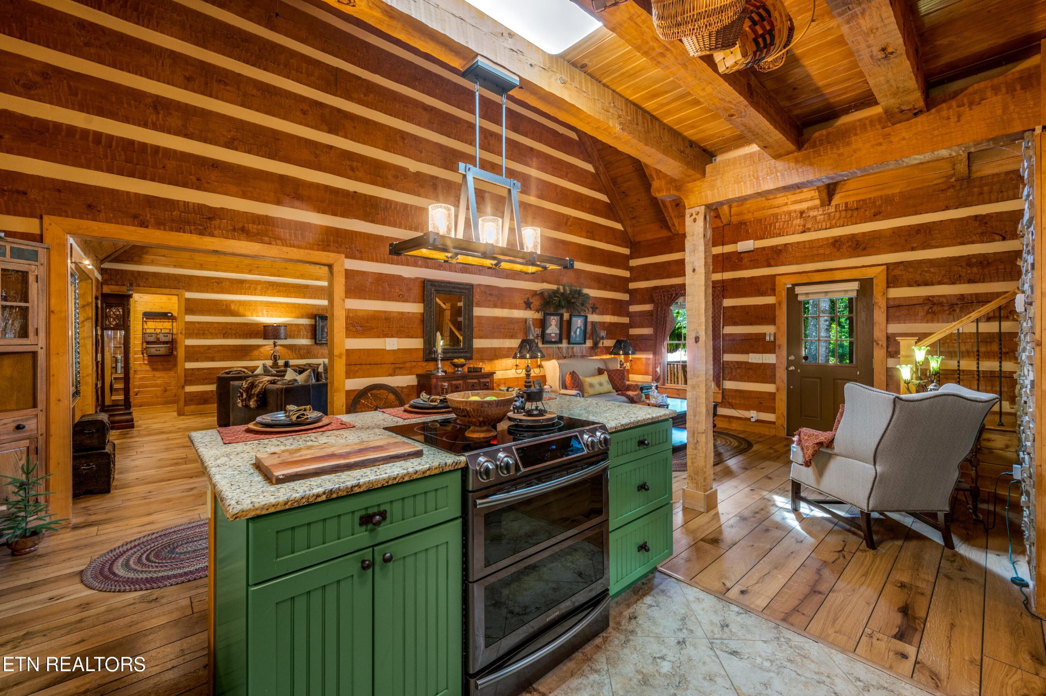 144 Lakeside Townsend, TN 37882 - Photo 16 of 56 a view of a chairs and table in a patio