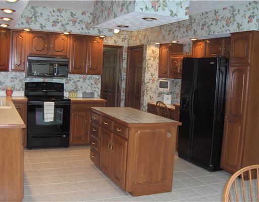 3126 Imperial Boulevard Springfield, OH 45503 - Photo 8 of 18