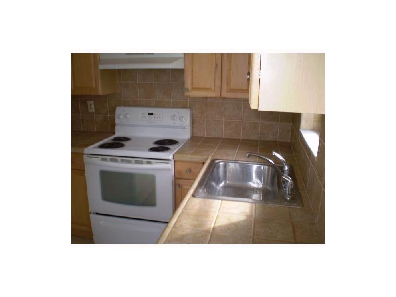 1900 Northeast 27th Court Lighthouse Point, FL 33064 - Photo 12 of 15 Kitchen