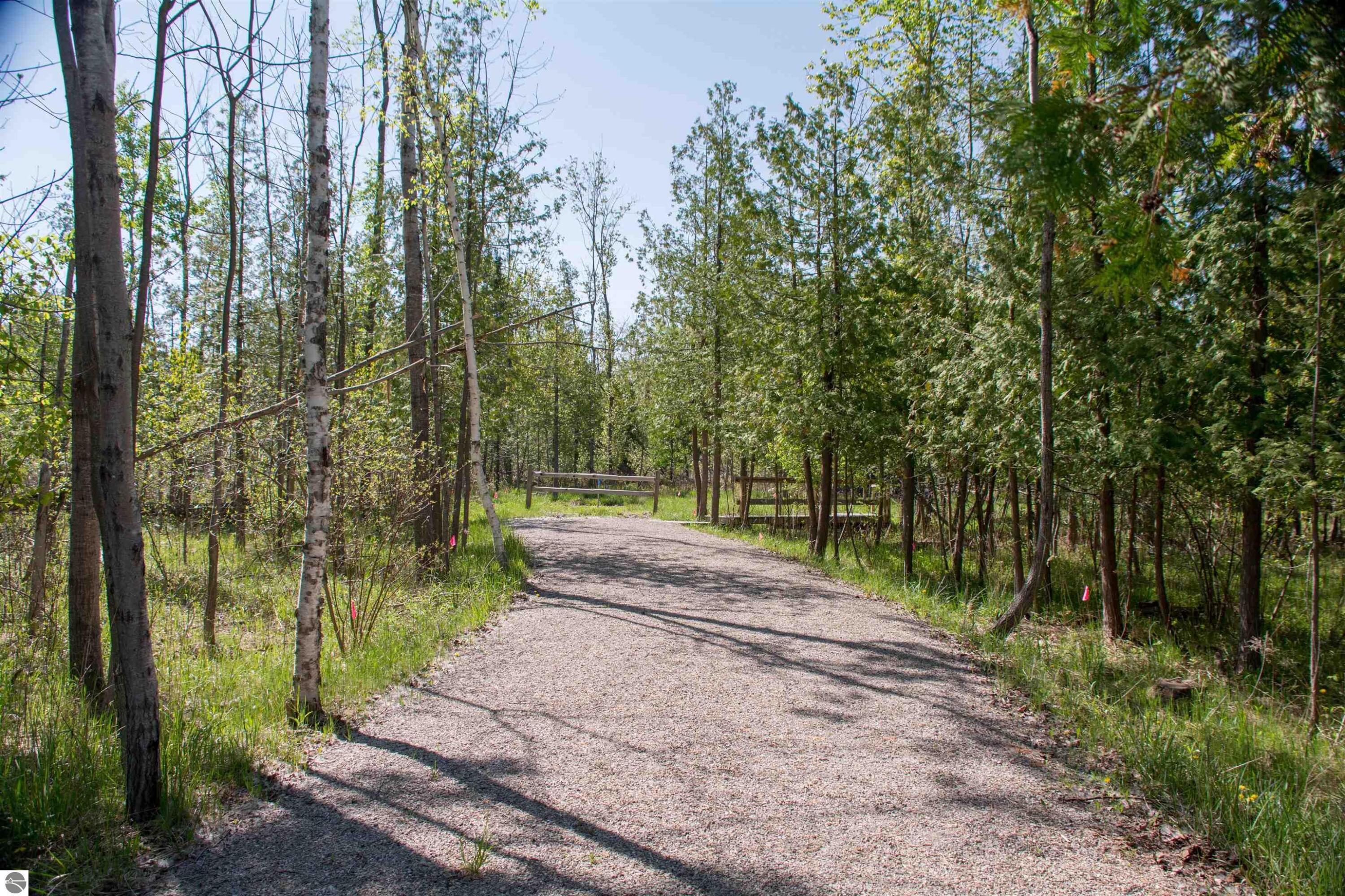 1436 Vanderlip Road Traverse City, MI 49686 - Photo 11 of 12 1909451-5