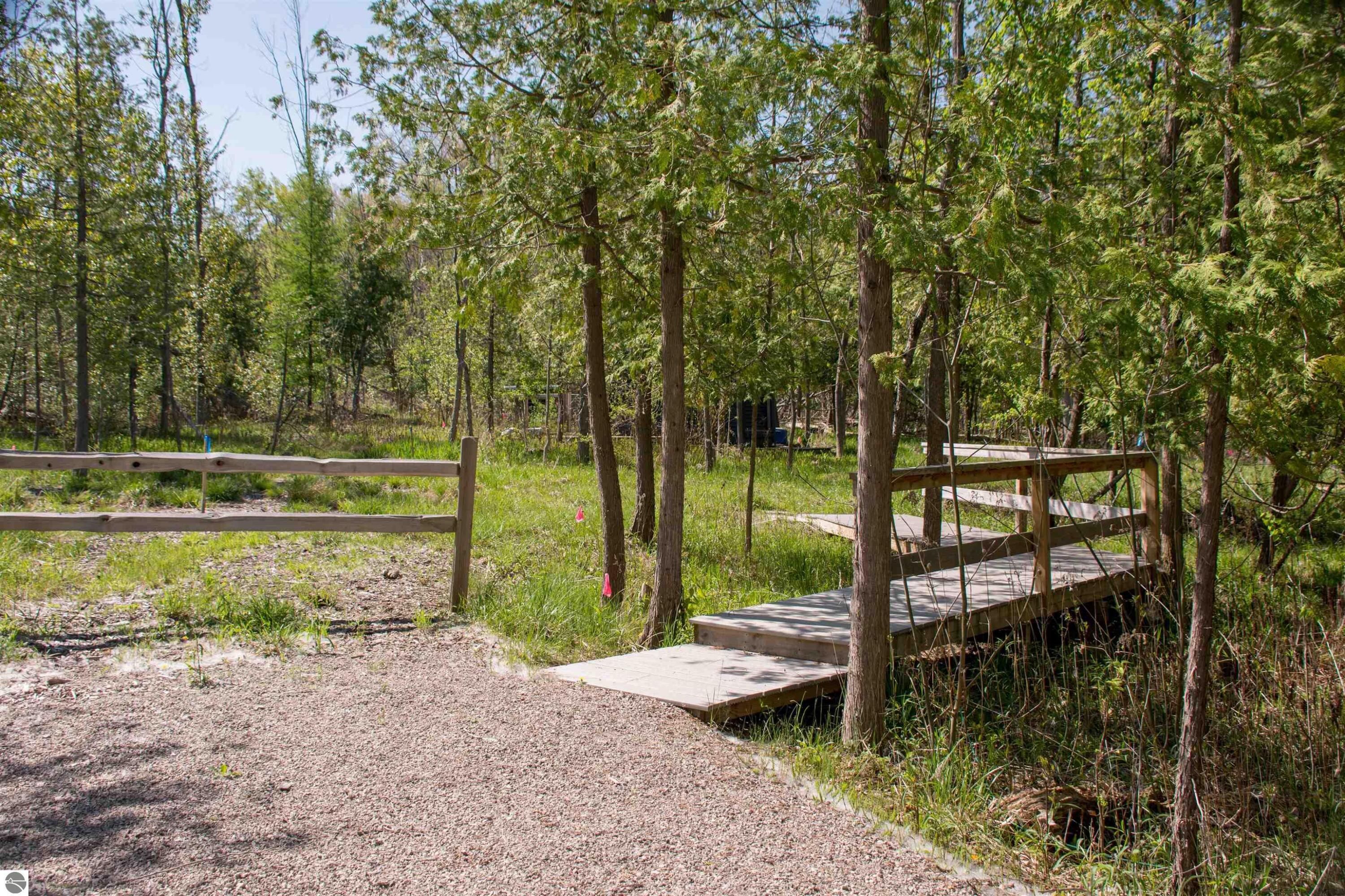 1436 Vanderlip Road Traverse City, MI 49686 - Photo 10 of 12 1909451-6