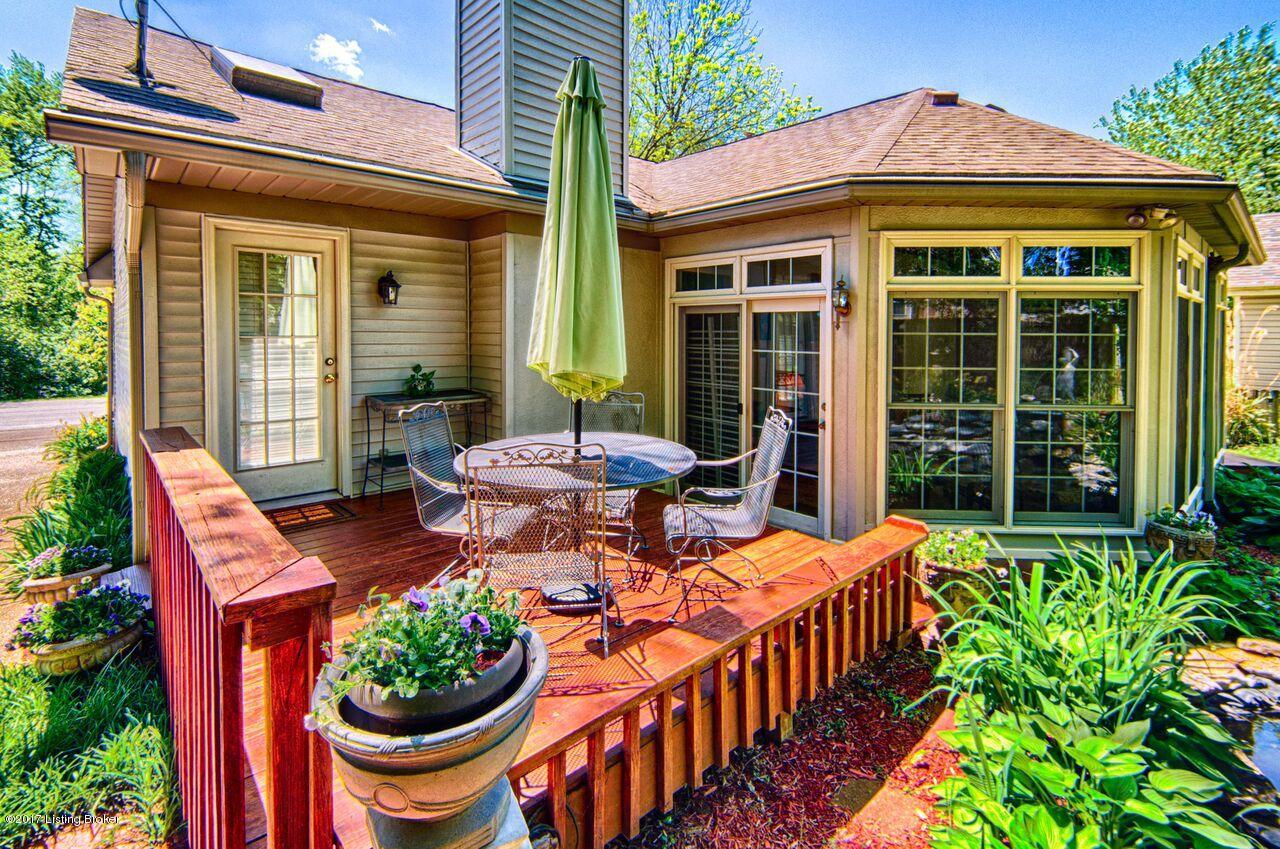 9313 Gutenberg Road Louisville, KY 40291 - Photo 27 of 32 Deck