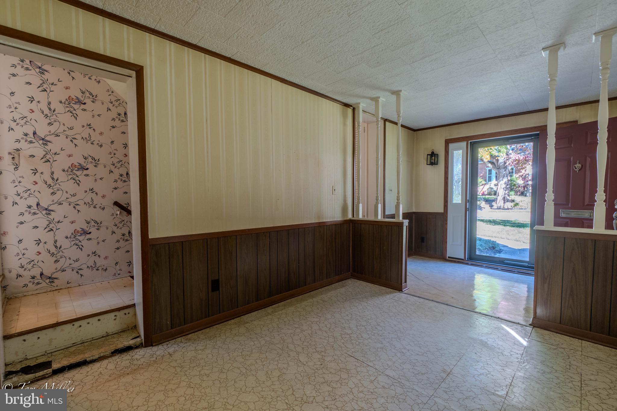 517 Worcester Road Towson, MD 21286 - Photo 2 of 37