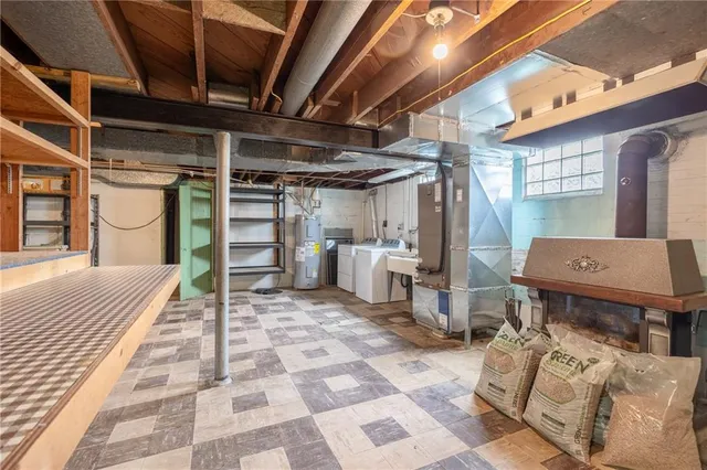 a house view with a outdoor space