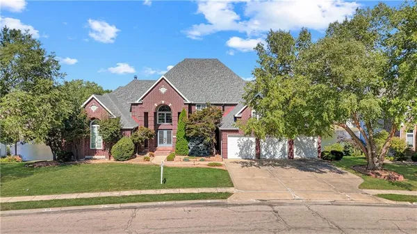 $899,000 | 1227 Pembrooke Drive, Warrensburg, MO 64093