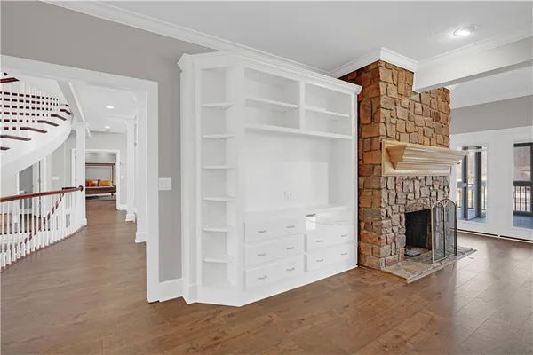 $899,000 | 1227 Pembrooke Drive, Warrensburg, MO 64093