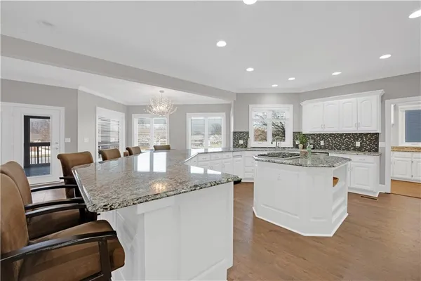 $899,000 | 1227 Pembrooke Drive, Warrensburg, MO 64093