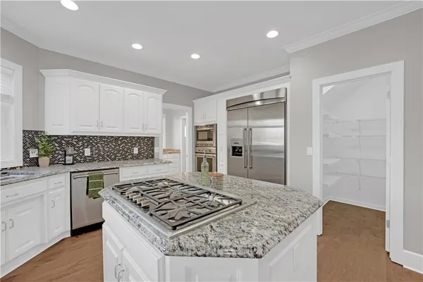 $899,000 | 1227 Pembrooke Drive, Warrensburg, MO 64093