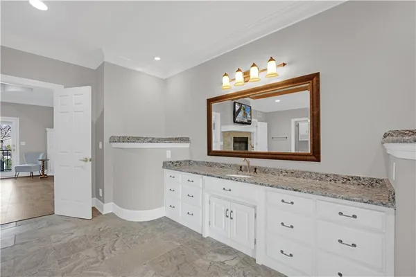 $899,000 | 1227 Pembrooke Drive, Warrensburg, MO 64093