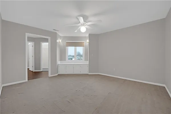 $899,000 | 1227 Pembrooke Drive, Warrensburg, MO 64093