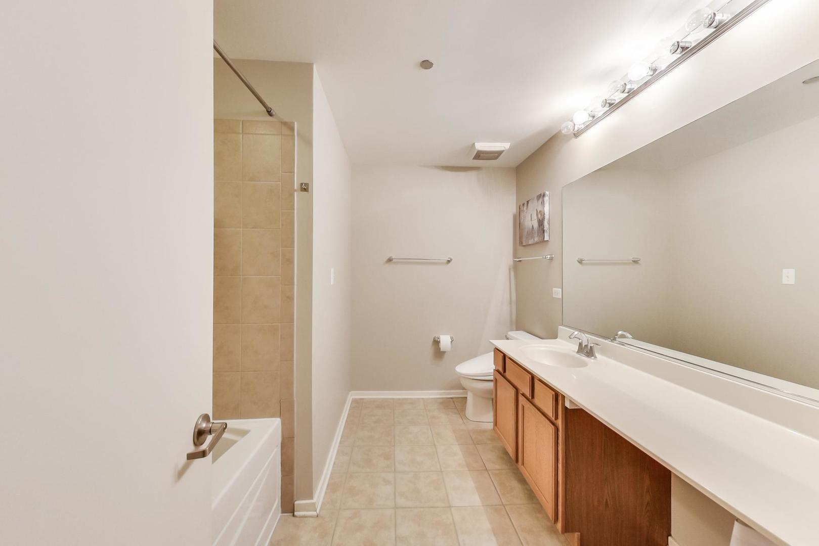 520 South State Street, Unit 616 Chicago, IL 60605 - Photo 17 of 28