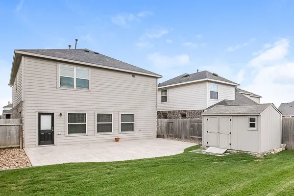 $2,140 | 5111 Gulf Stream Lane, Bacliff, TX 77518
