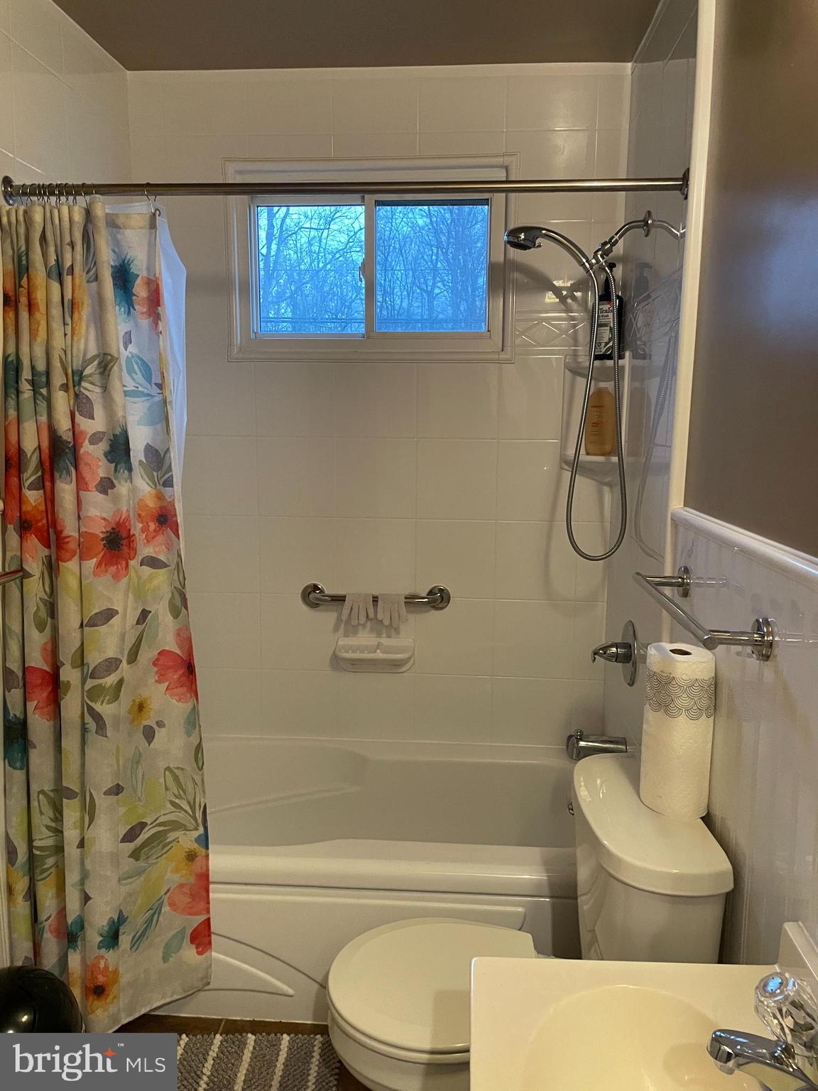 14270 Brandywine Road Brandywine, MD 20613 - Photo 5 of 10 Bathroom