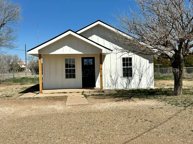 $125,000 | 1106 Coke Street, Vega, TX 79092