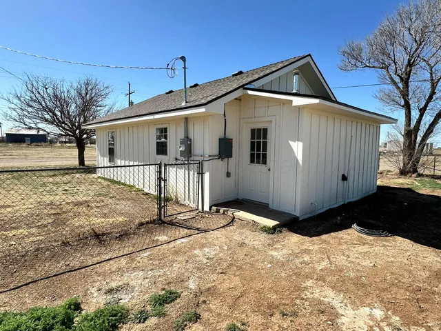 $125,000 | 1106 Coke Street, Vega, TX 79092