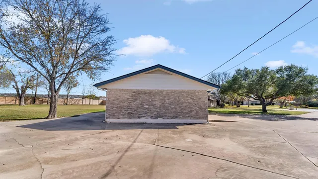 $399,000 | 312 Evergreen Circle, Burnet, TX 78611
