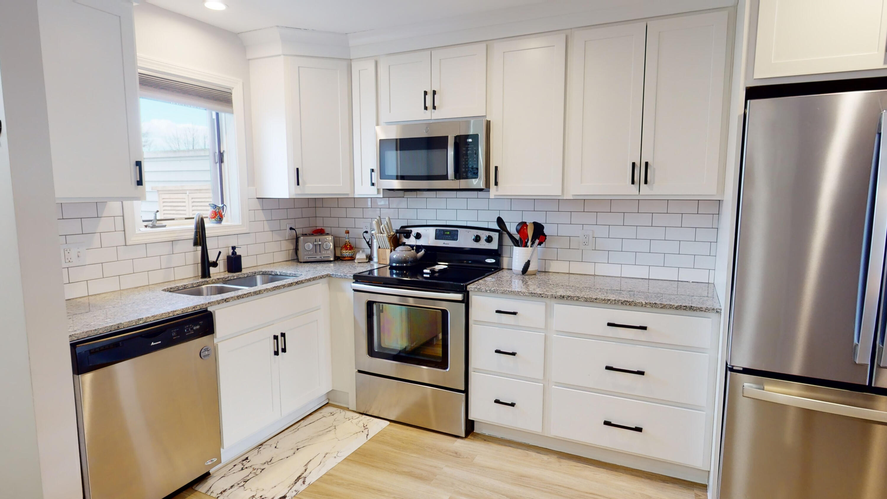 826 Ohio Street, Unit 17 Bangor, ME 04401 - Photo 3 of 34 1c