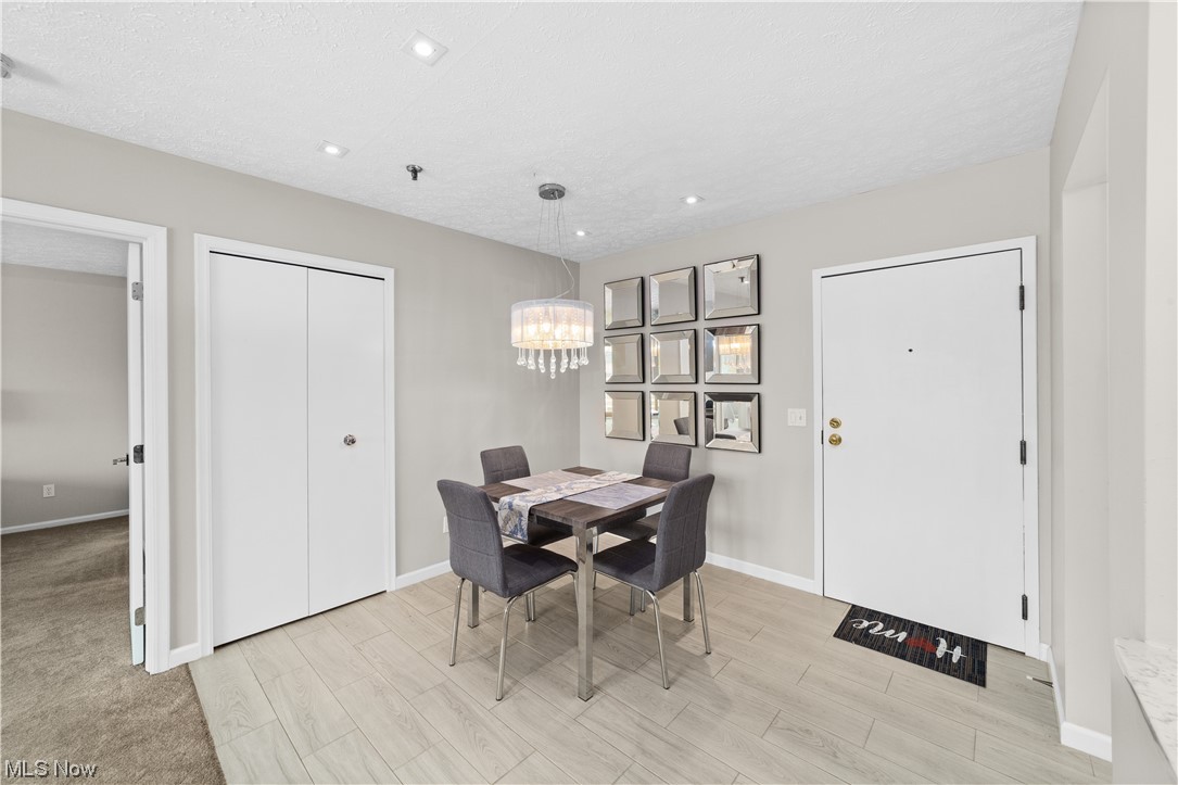 19510 Lorain Road, Unit 306 Cleveland, OH 44126 - Photo 2 of 32 Gallery Image 2