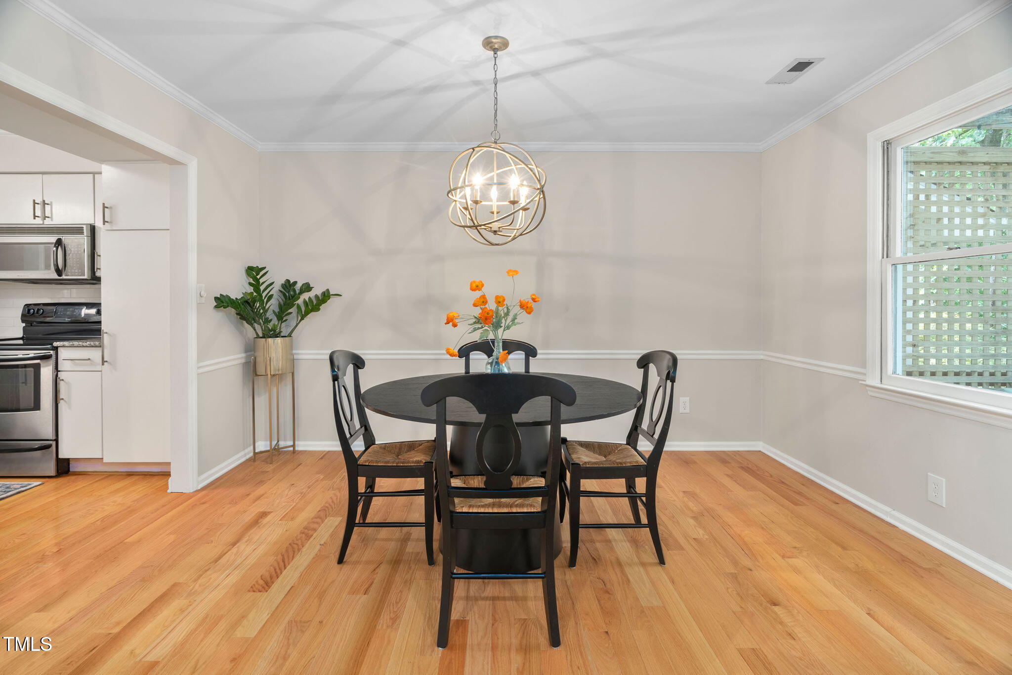 1563 Laureldale Drive Raleigh, NC 27609 - Photo 12 of 36 30-web-or-mls-1563-laureldale-dr