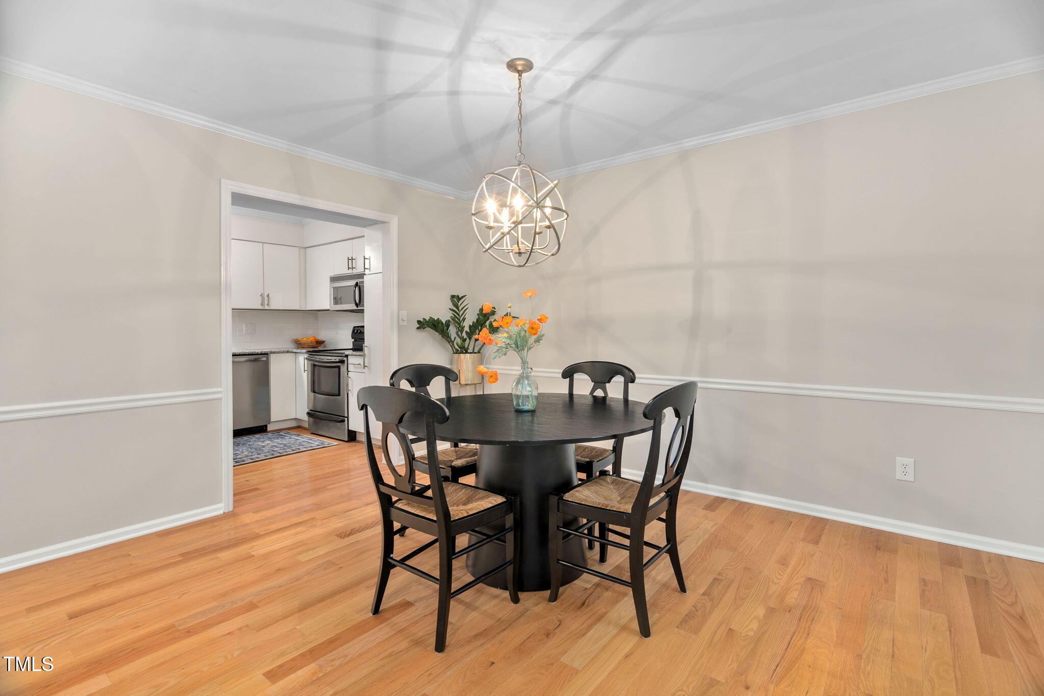 1563 Laureldale Drive Raleigh, NC 27609 - Photo 13 of 36 31-web-or-mls-1563-laureldale-dr