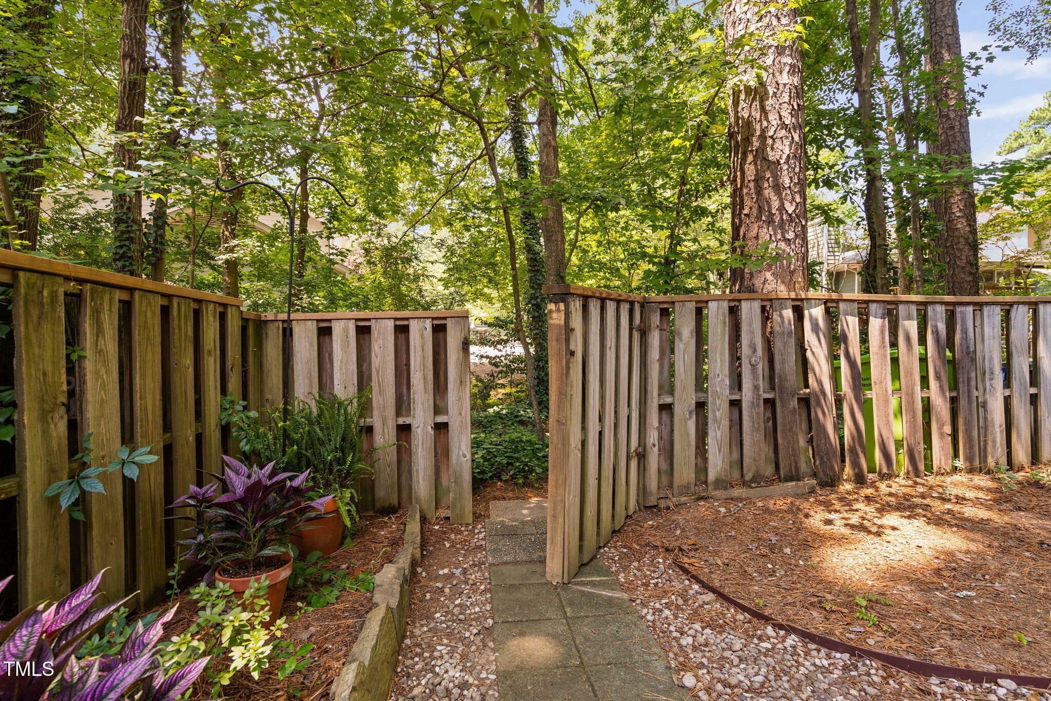 1563 Laureldale Drive Raleigh, NC 27609 - Photo 26 of 36 21-web-or-mls-1563-laureldale-dr