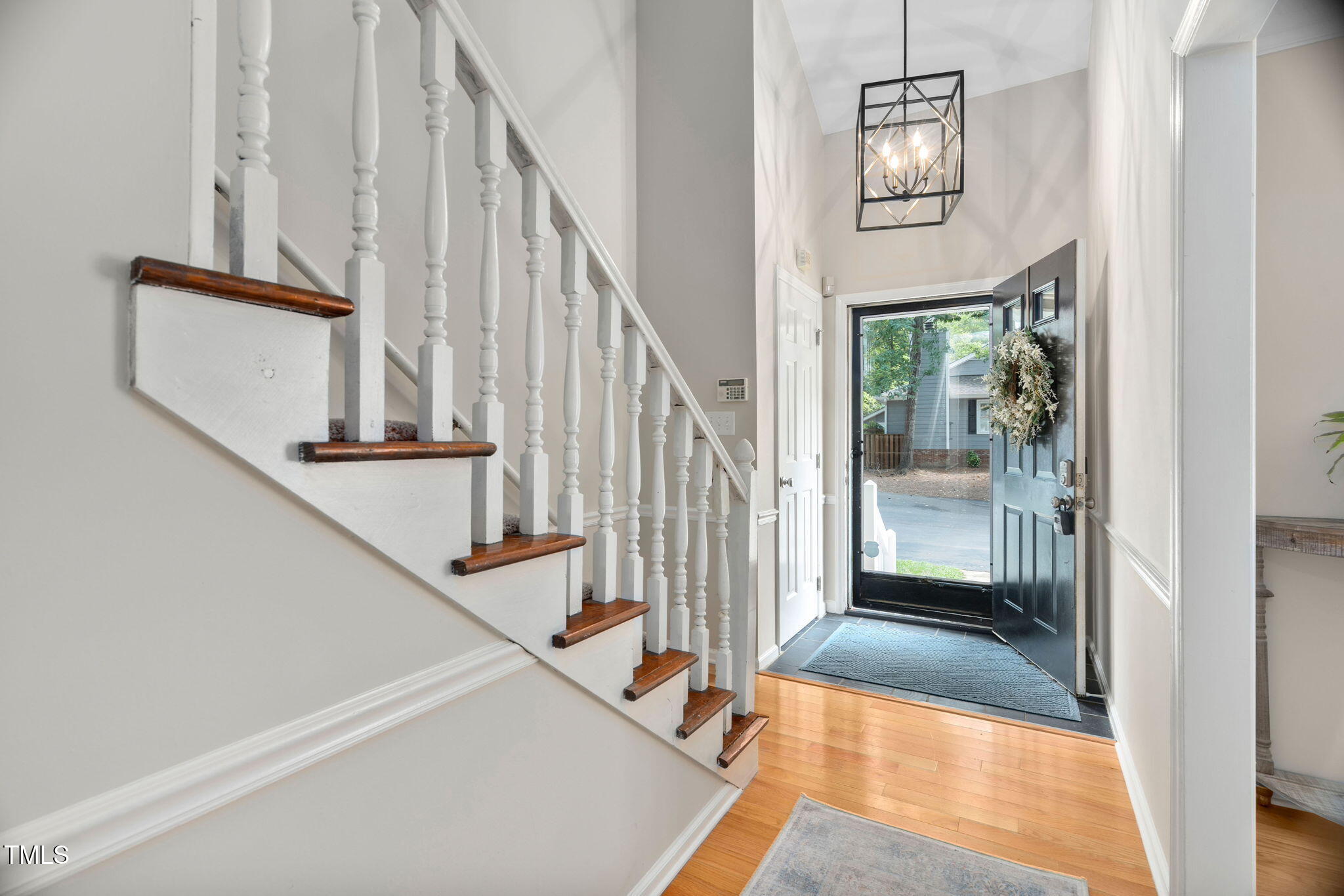 1563 Laureldale Drive Raleigh, NC 27609 - Photo 6 of 36 36-web-or-mls-1563-laureldale-dr