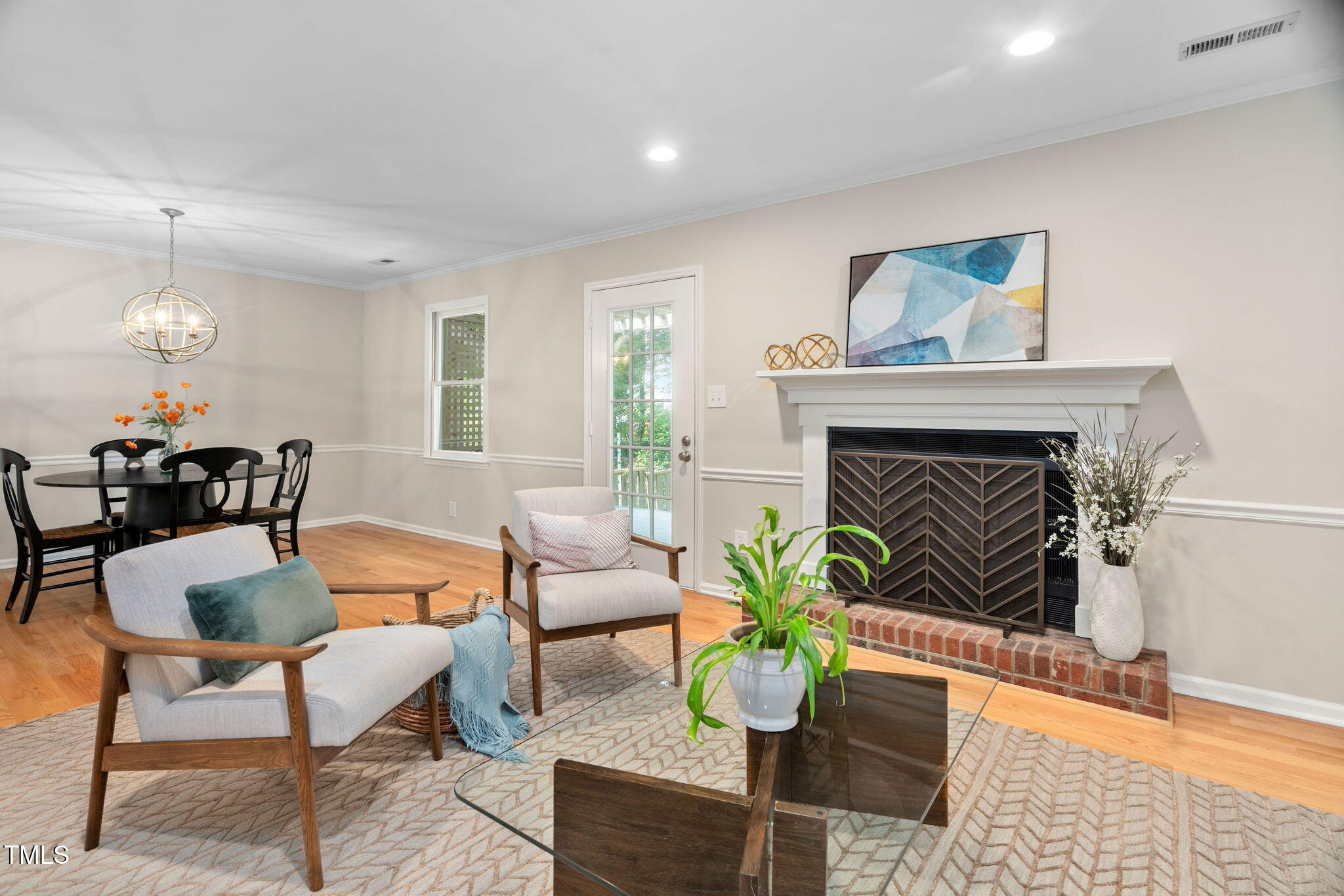 1563 Laureldale Drive Raleigh, NC 27609 - Photo 9 of 36 27-web-or-mls-1563-laureldale-dr