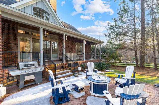 $835,000 | 2271 Northview Harbour Drive, Sherrills Ford, NC 28673