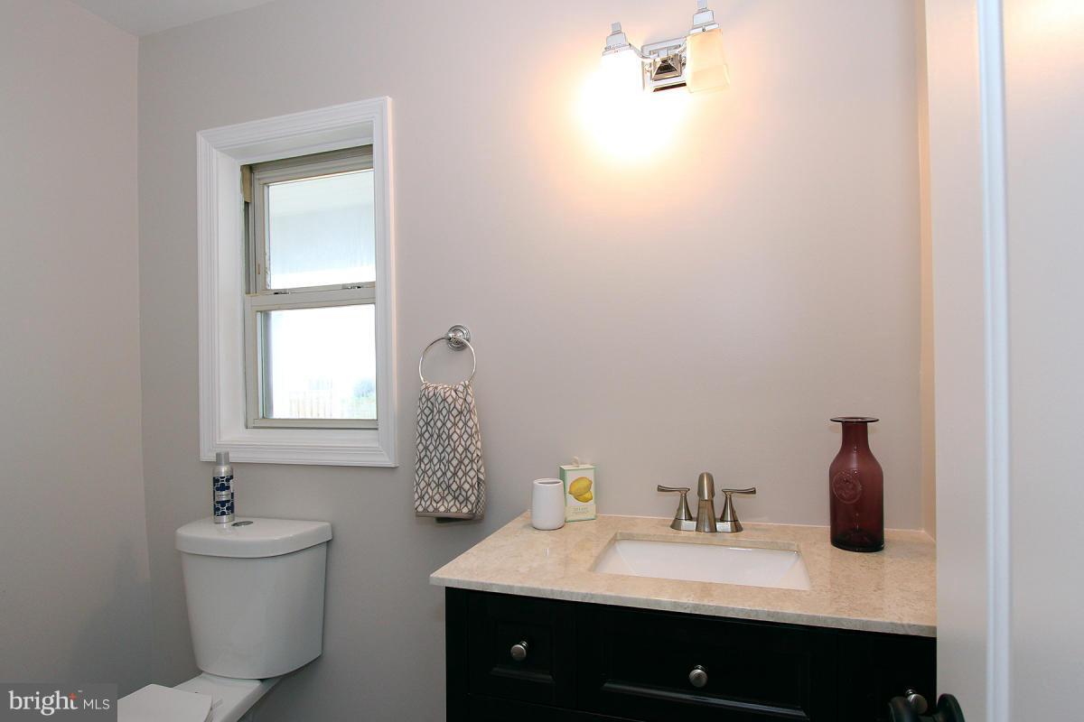 208 Glen Road Pasadena, MD 21122 - Photo 12 of 29 Bath