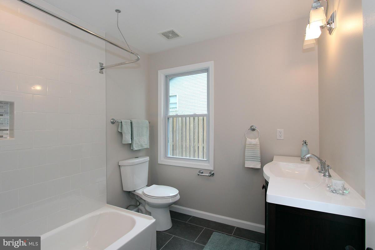 208 Glen Road Pasadena, MD 21122 - Photo 15 of 29 Bath
