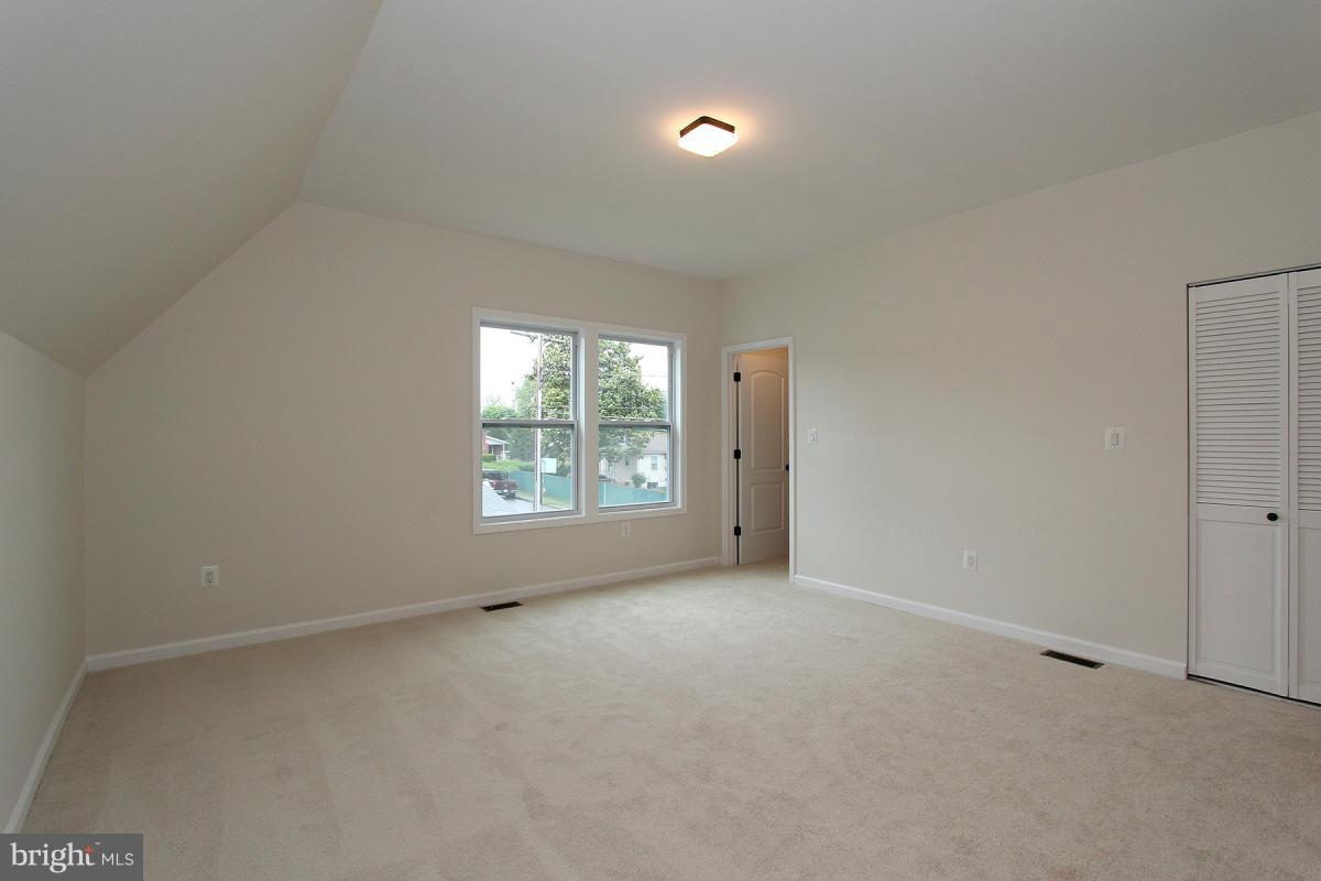 208 Glen Road Pasadena, MD 21122 - Photo 26 of 29 Bedroom