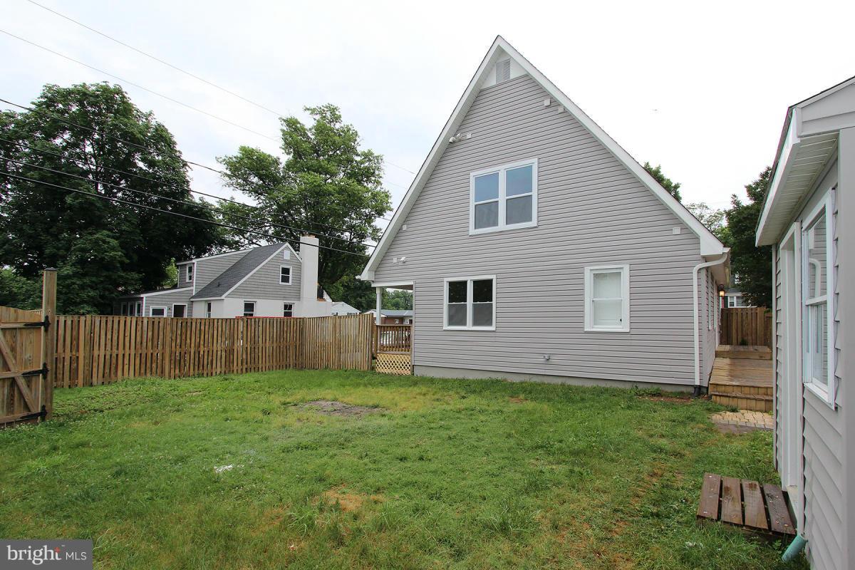 208 Glen Road Pasadena, MD 21122 - Photo 28 of 29 Exterior (Rear)