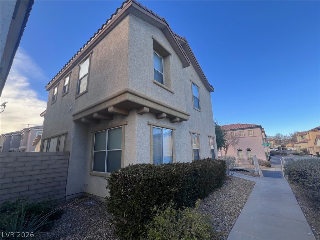 1060 Garden Cress Court Las Vegas, NV 89138 - Photo 4 of 55