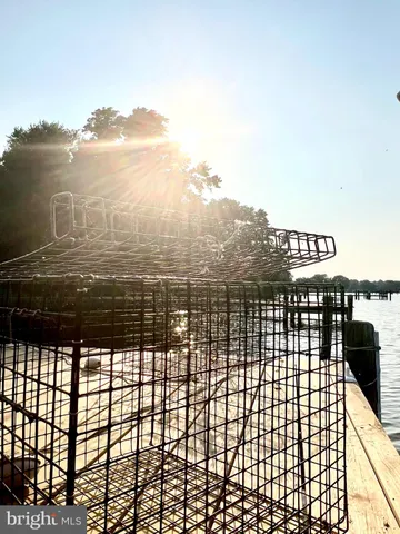 a view of a lake with houses in outdoor space