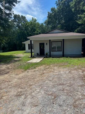 $195,000 | 7820 Highway 4, Senatobia, MS 38668