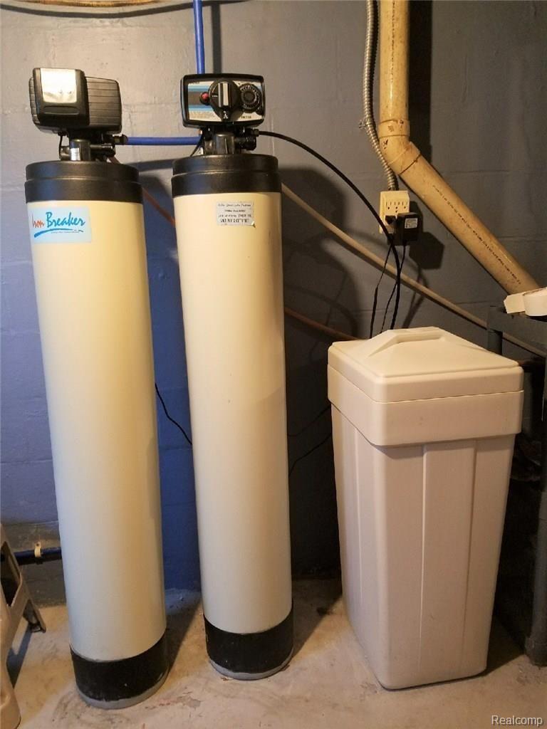 70114 Mellen Road Romeo, MI 48065 - Photo 22 of 23 Reverse osmosis.jpeg