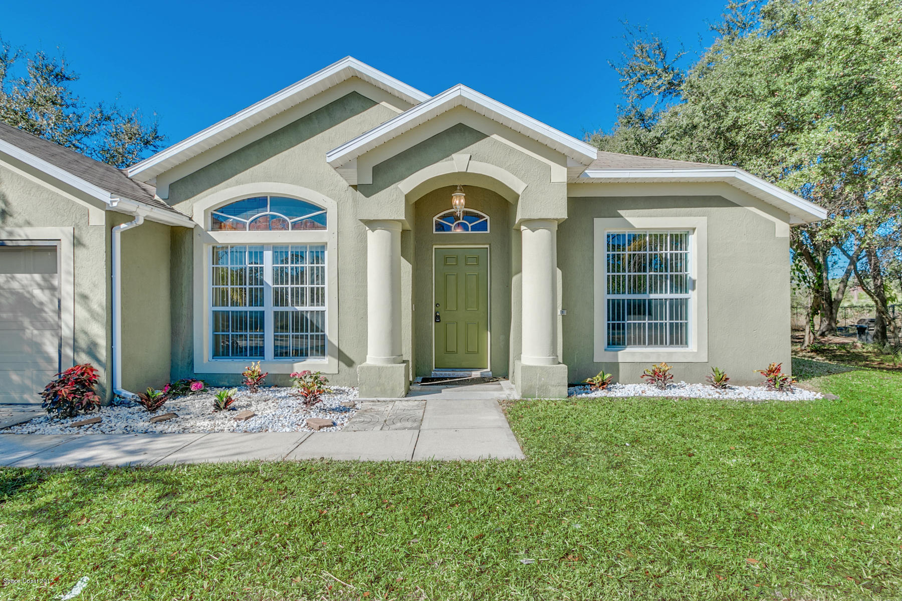 2992 Tishman Road Southeast Palm Bay, FL 32909 - Photo 2 of 28 Front of Home