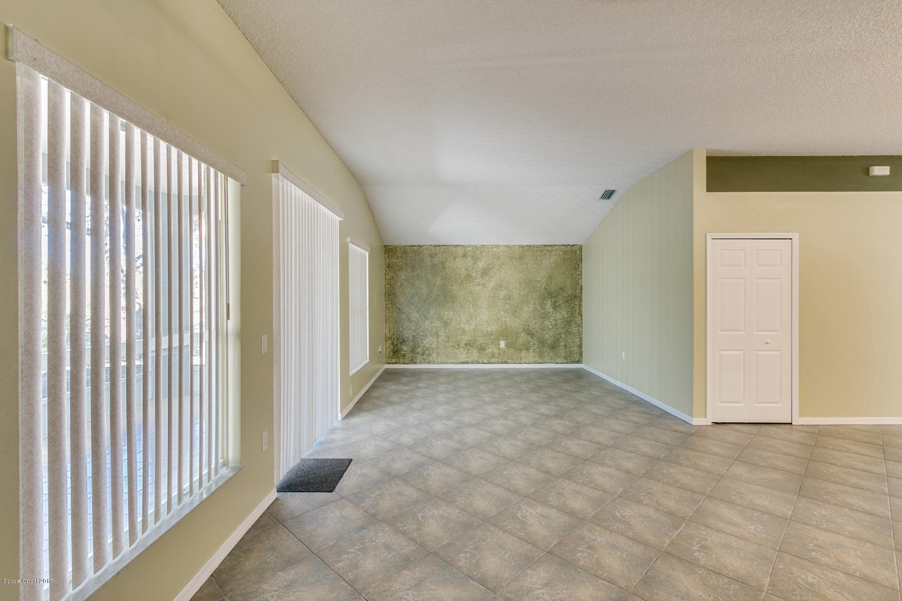 2992 Tishman Road Southeast Palm Bay, FL 32909 - Photo 9 of 28 Family Room