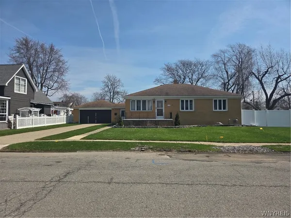 $2,000 | 133 Halstead Avenue, Cheektowaga, NY 14212