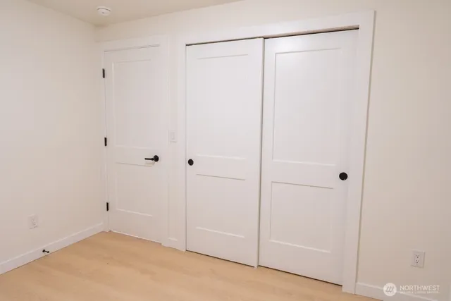 $3,000 | 4015 Southwest Thistle Street, Unit B, Seattle, WA 98136