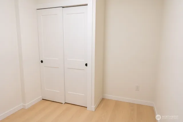 $3,000 | 4015 Southwest Thistle Street, Unit B, Seattle, WA 98136