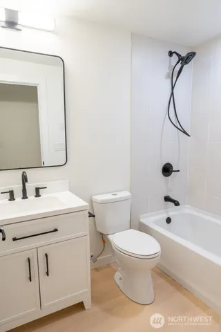 $3,000 | 4015 Southwest Thistle Street, Unit B, Seattle, WA 98136