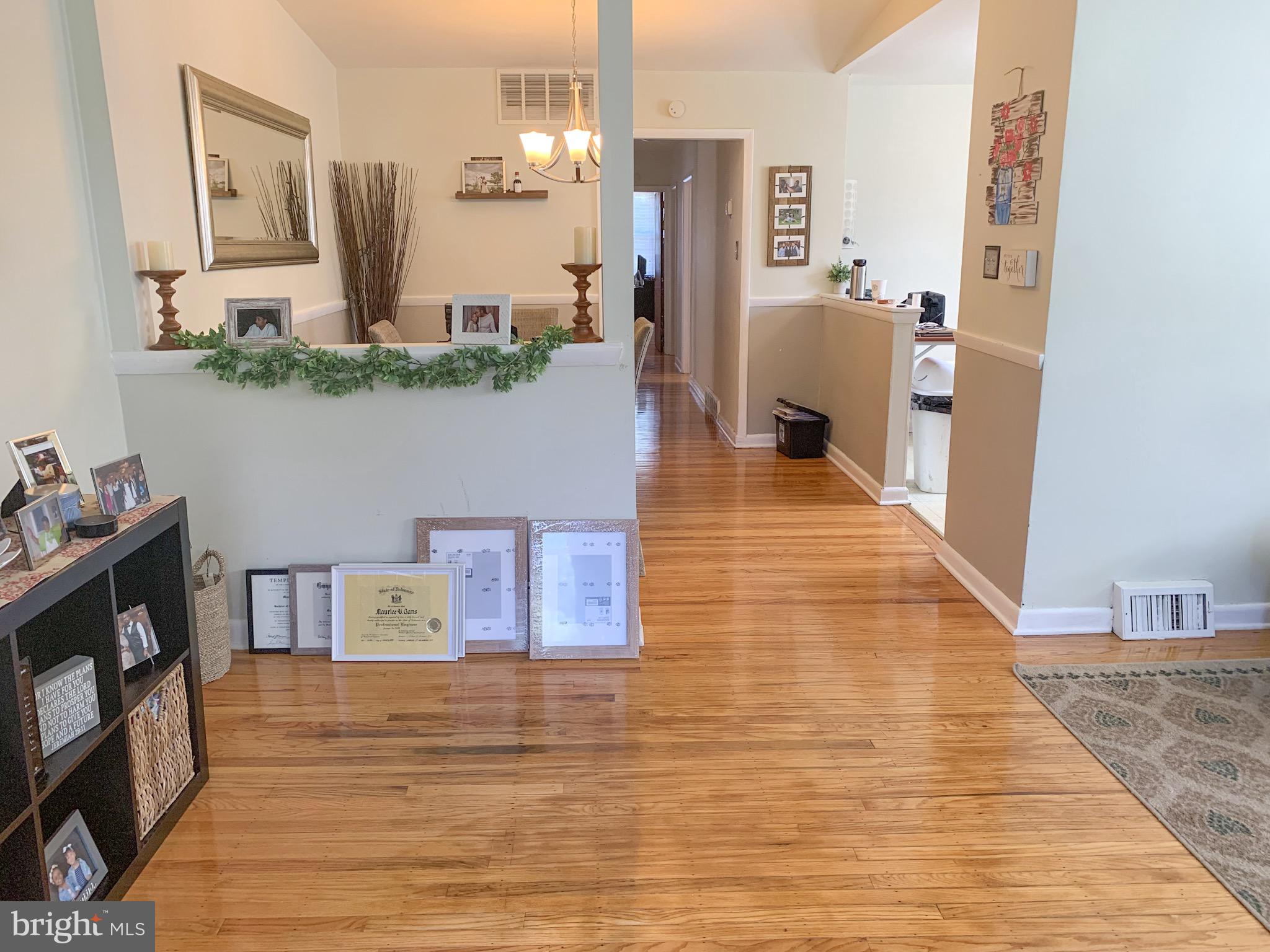605 Wanamaker Road Jenkintown, PA 19046 - Photo 3 of 8 Gleaming Hardwoods
