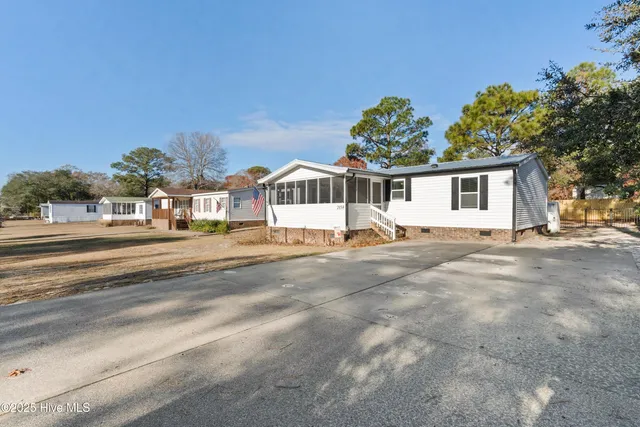 $227,500 | 2158 Forest Drive Southwest, Supply, NC 28462