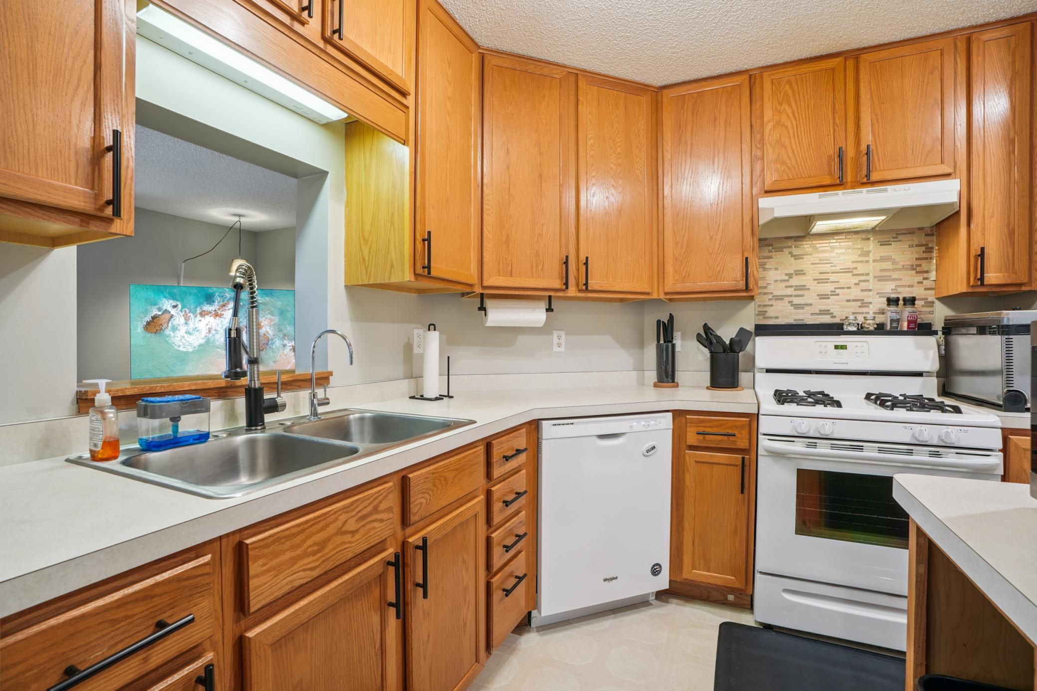 7317 Bond Way Inver Grove Heights, MN 55076 - Photo 11 of 27